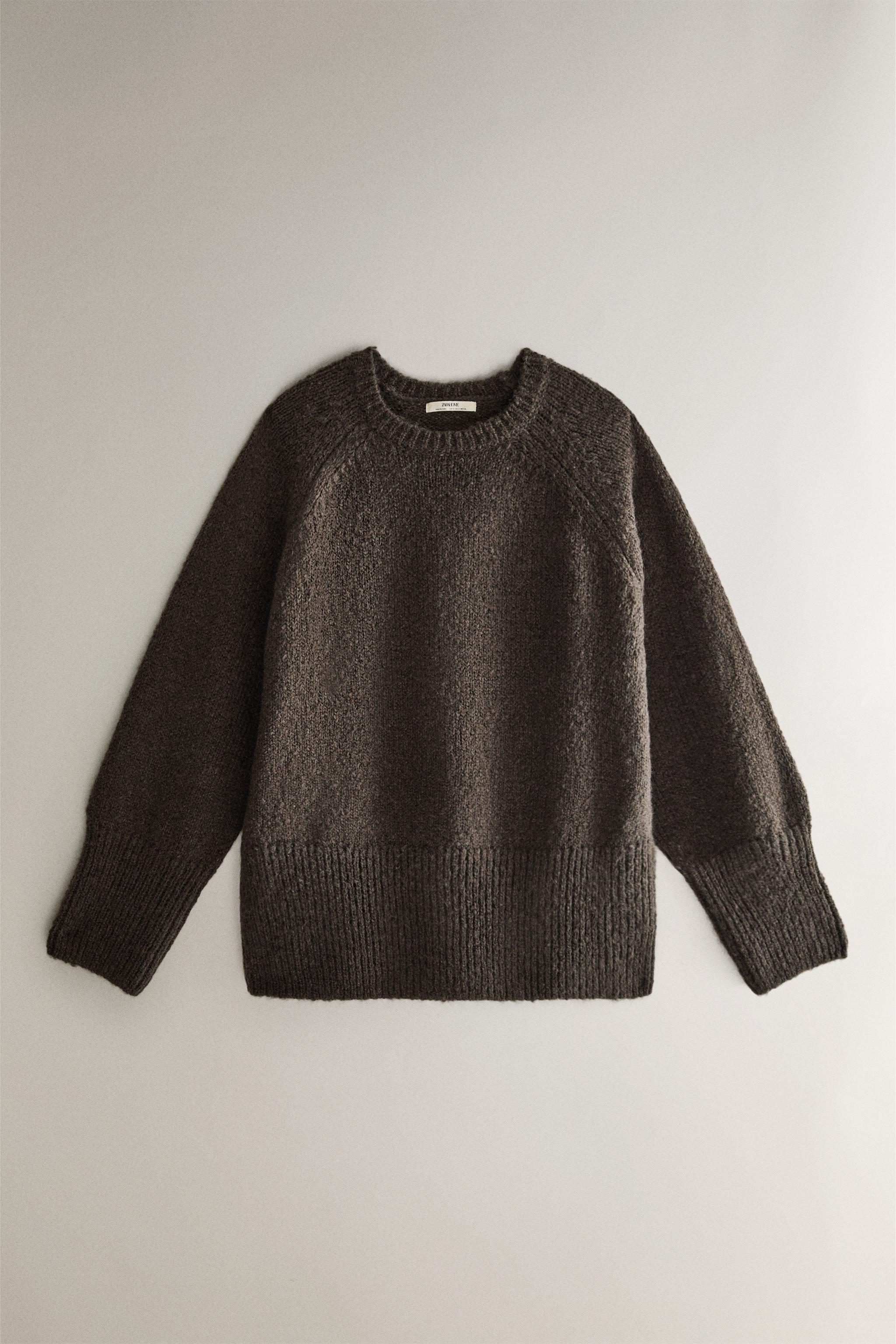 KNIT SWEATER